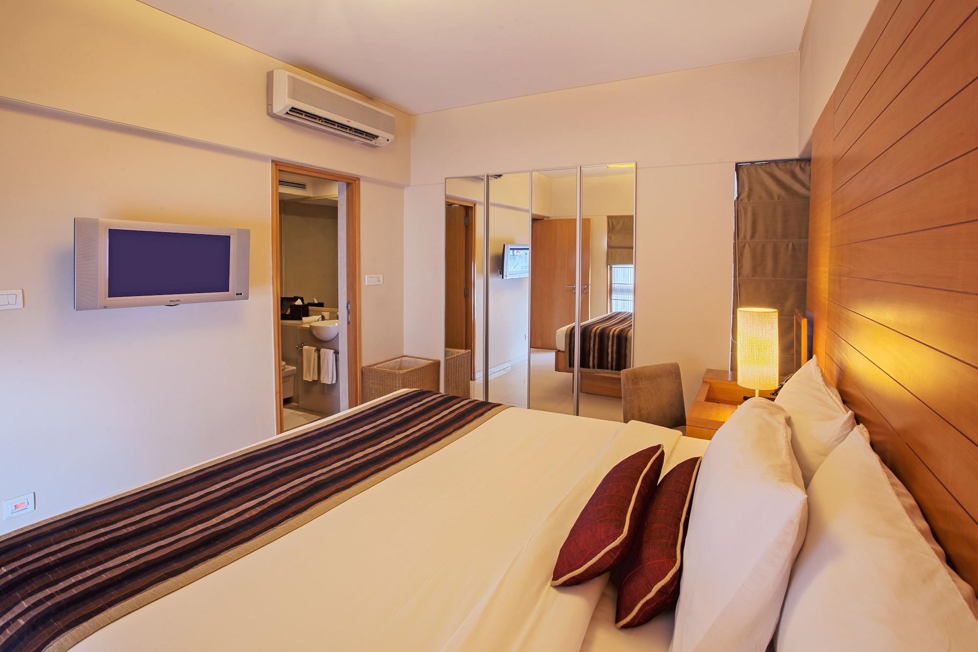 โอ๊ควูด เรสซิเด้นซ์ Aparthotel ปูเน่ ภายนอก รูปภาพ
