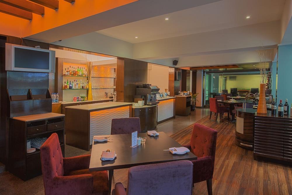 โอ๊ควูด เรสซิเด้นซ์ Aparthotel ปูเน่ ภายนอก รูปภาพ