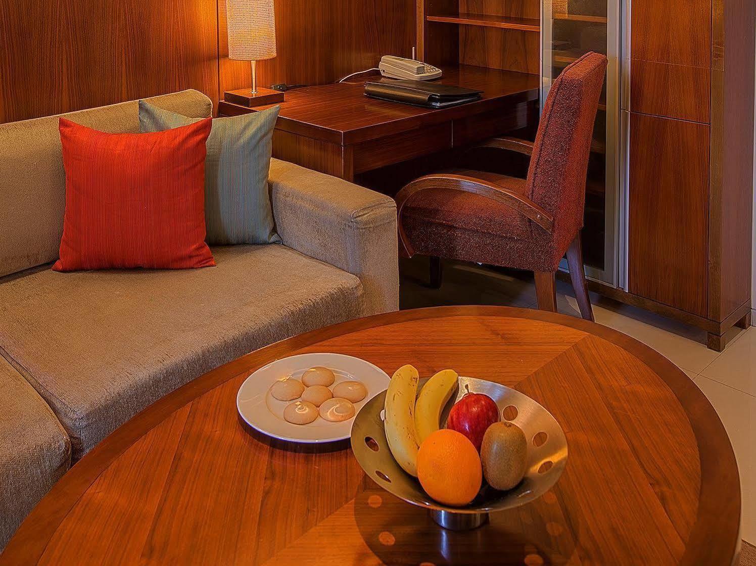 โอ๊ควูด เรสซิเด้นซ์ Aparthotel ปูเน่ ภายนอก รูปภาพ